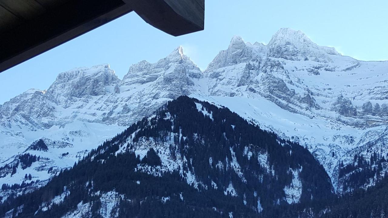 Les Combles Des Murailles Apartment Champery Exterior photo